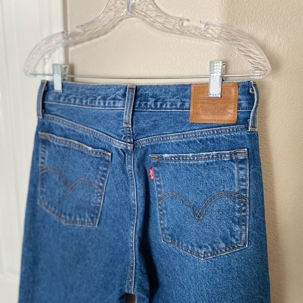 Levi's Premium Wedgie Straight Women's Jeans, distressed, medium wash 28 J7 - Picture 5 of 10